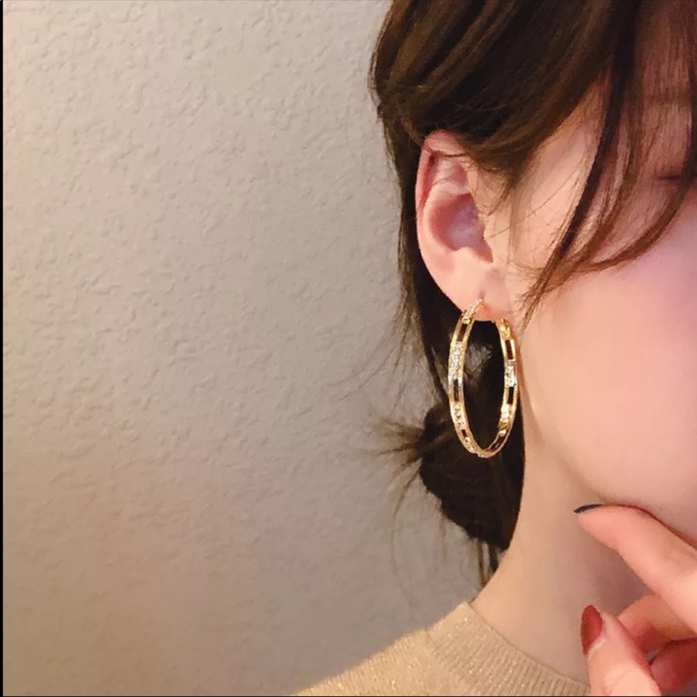 Beautiful Yellow Gold Plated Round Hoop Earrings - Picture 4 of 6